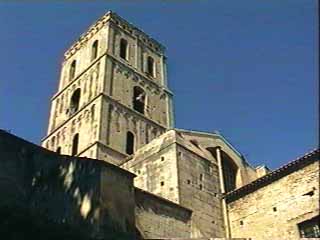 Arles St Trophime Tour