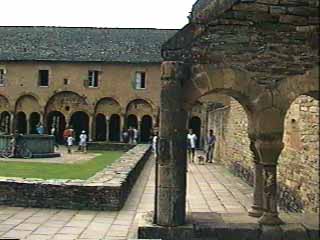 Conques Cloitre